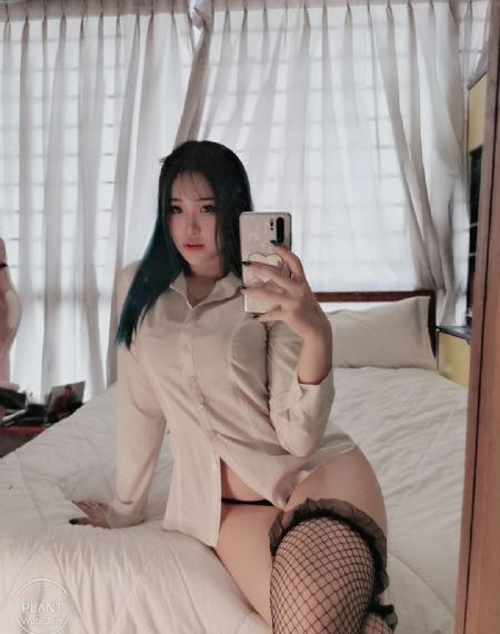 亚洲女同疯狂唾液舌吻美女口水_720免费观看超清